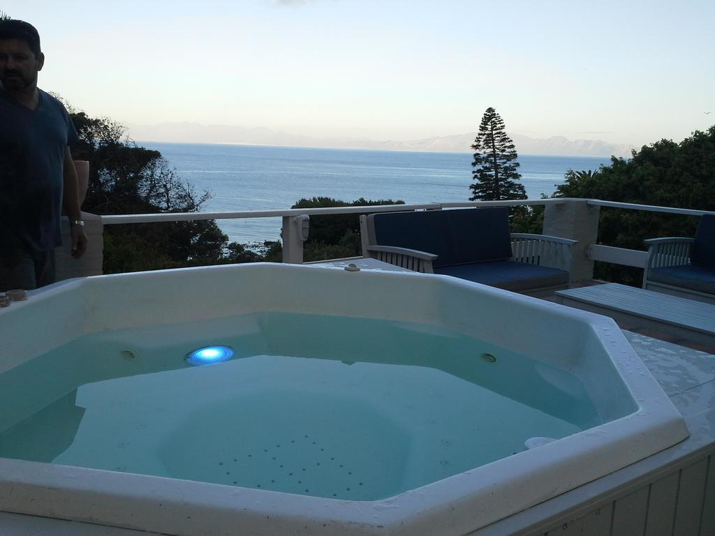 Seabreeze Luxury Two Bedroom Self Catering Penthouse Cidade Do Cabo Quarto foto